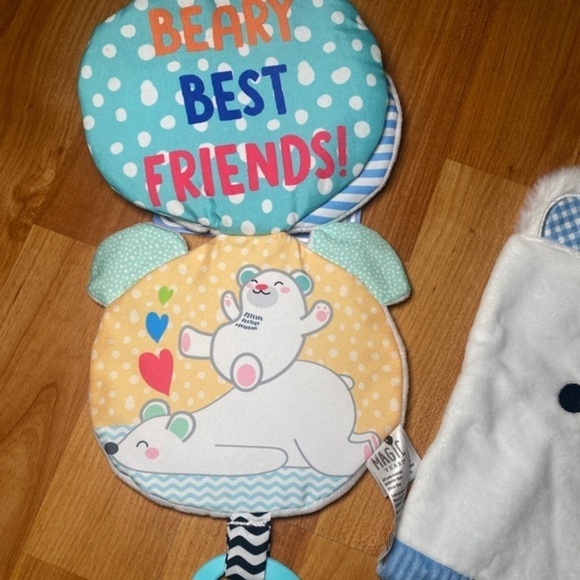 Set of two‎ Polar Bear Crinkle Blankie and touch and learn crinkle pages - Picture 3 of 5